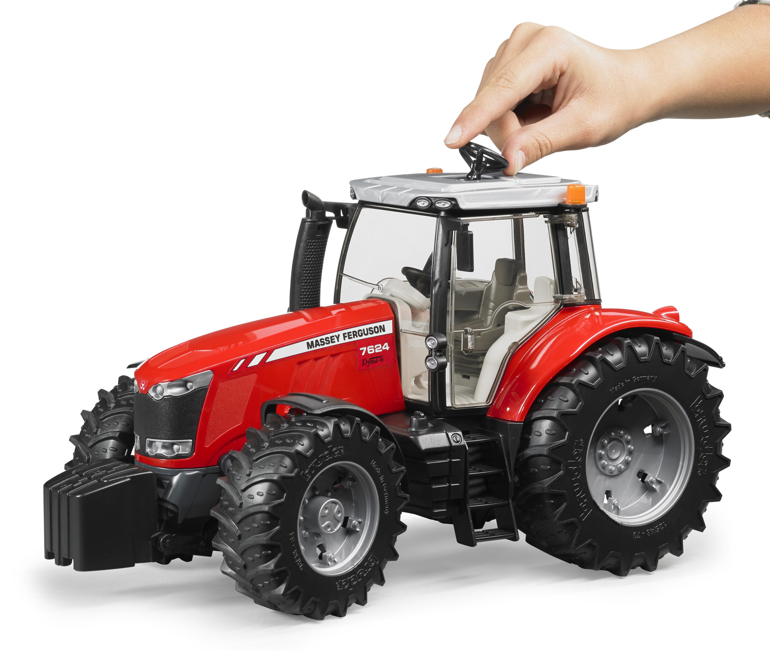 BRUDER-03046 <br>CIĄGNIK MASSEY FREGUSON 7600