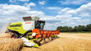 kombajn Claas na polu